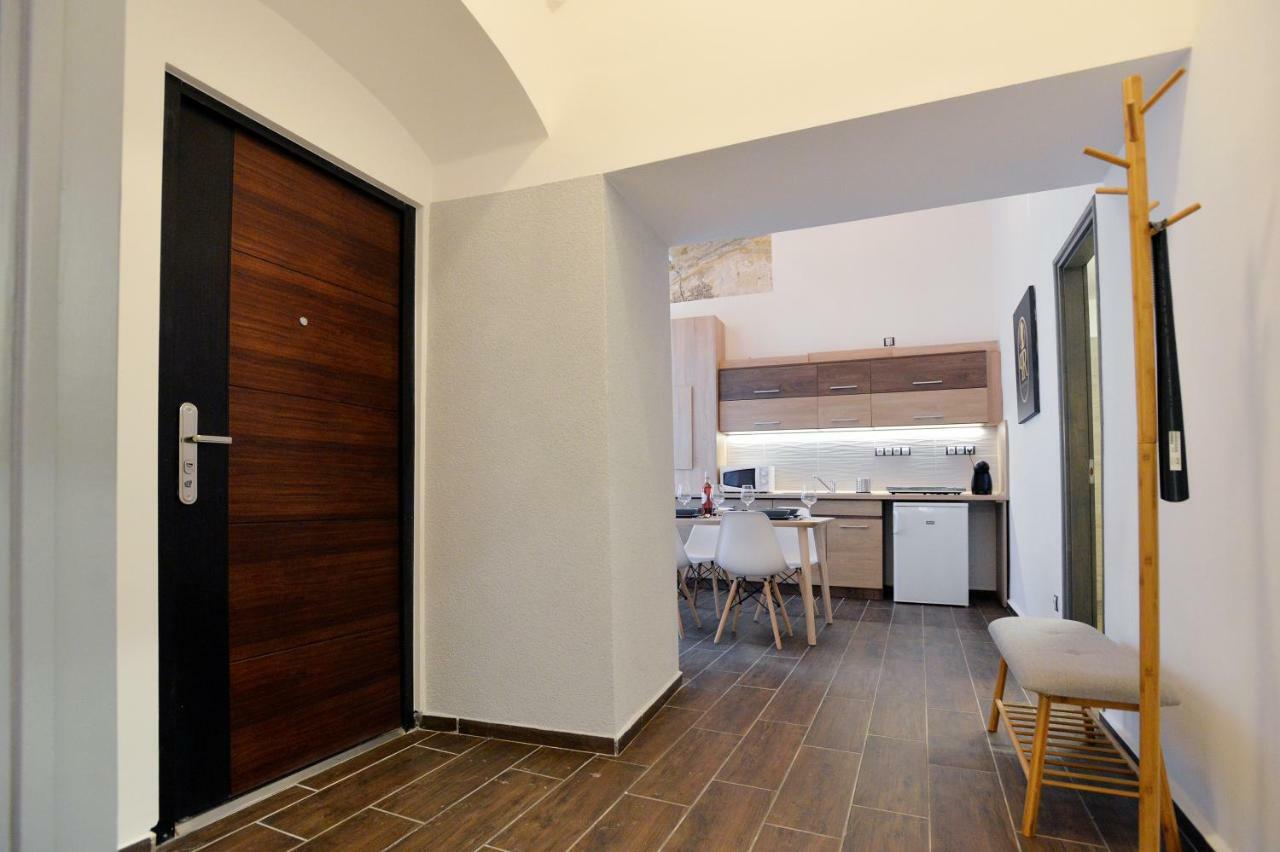 Pr Apartman Eger Exterior photo