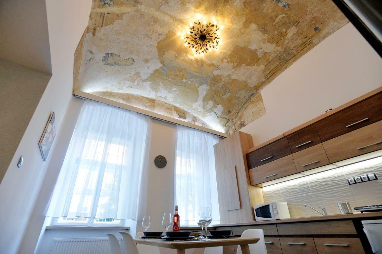 Pr Apartman Eger Exterior photo